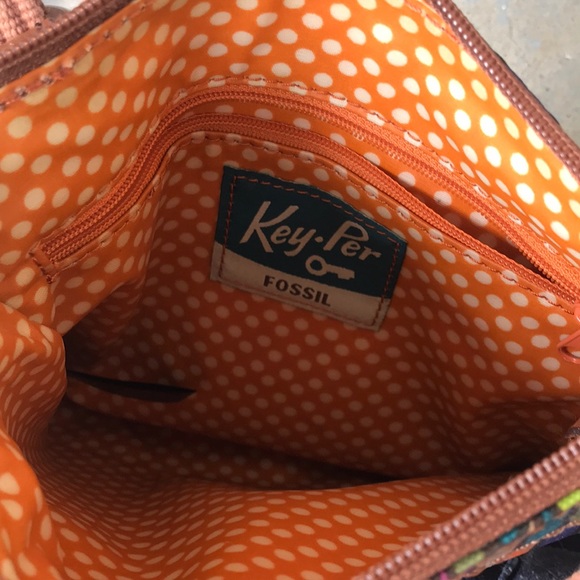 Fossil Key-Per Crossbody - Picture 5 of 5